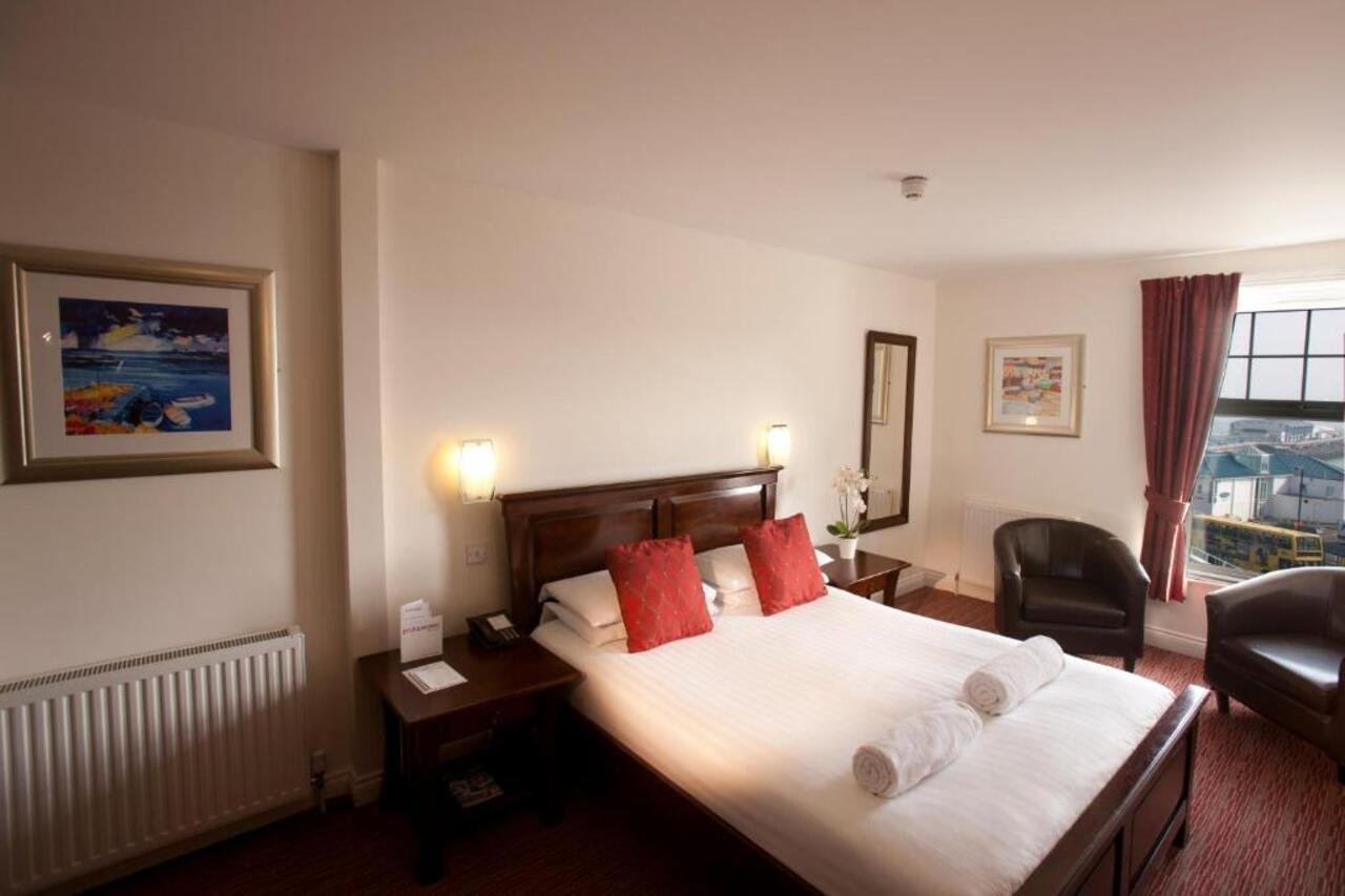Park Central Hotel Борнмът Екстериор снимка