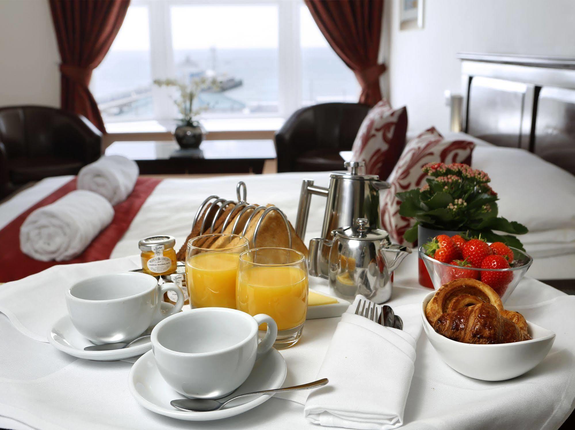 Park Central Hotel Борнмът Екстериор снимка